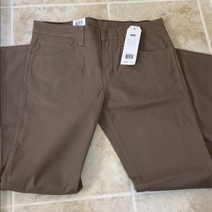 Men’s Levi’s jeans. Slim fit stretch.